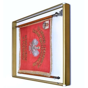 Gablota na sztandar z siłownikiem GSZ-SI 160x130x13cm Gablota na sztandar z siłownikiem GSZ-SI 160x130x13cm