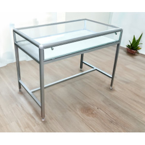 Gablota wystawowa stolikowa 150x25x60cm h90cm KWA3