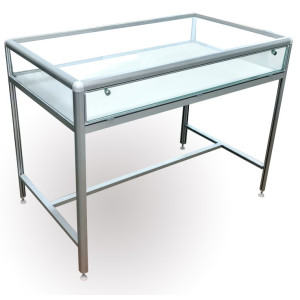 Gablota wystawowa stolikowa 150x25x60cm h90cm KWA3